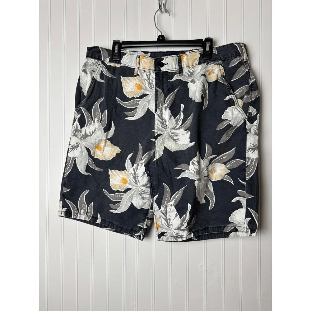 Levi Strauss Mens 38 Tropical Floral Print Flat Front Casual Shorts Black Gray